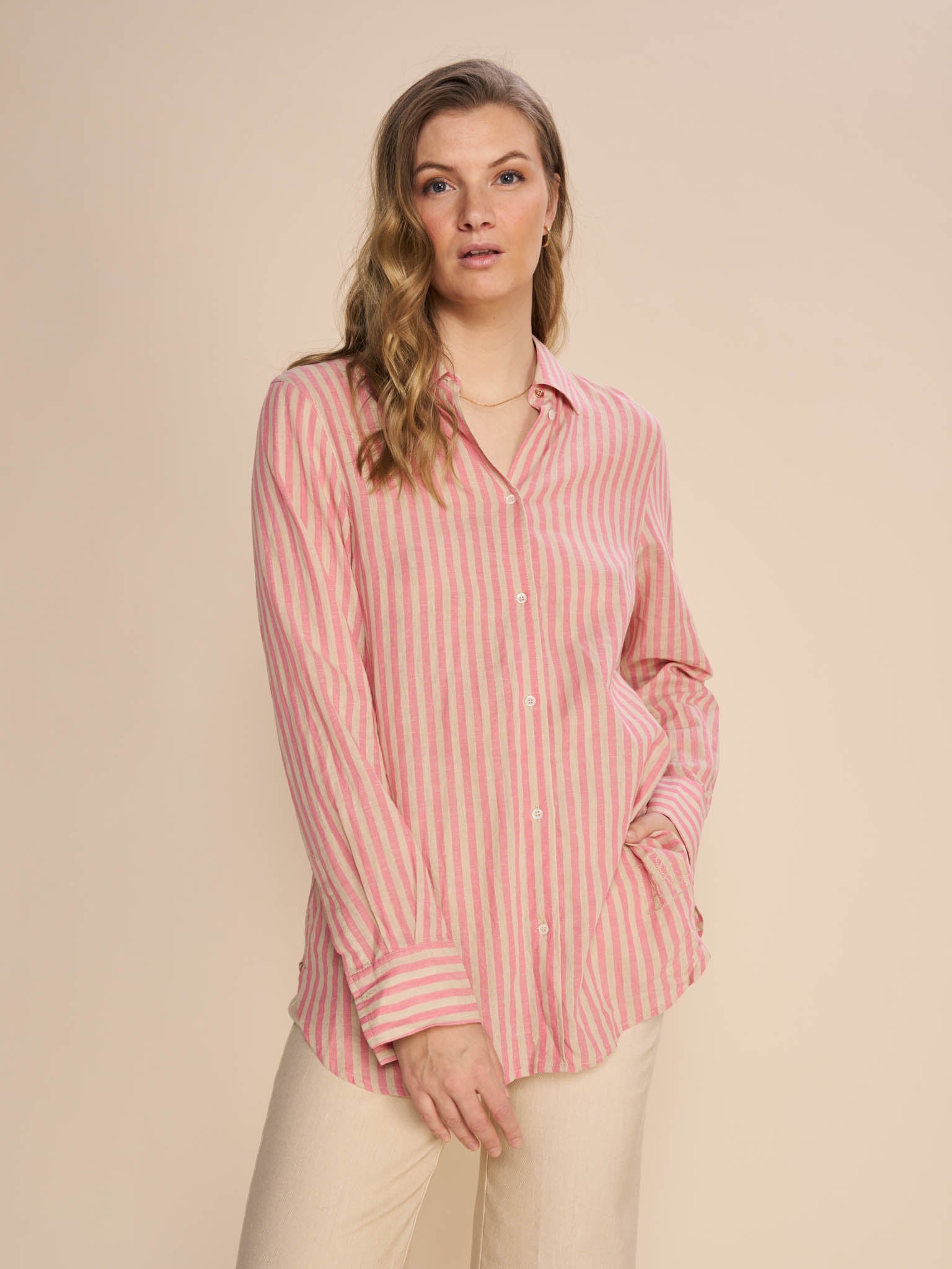 Modelshot / Camellia Rose / Detail